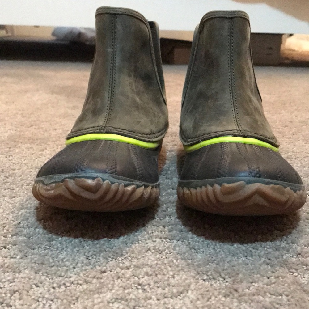 Sorel duck boot